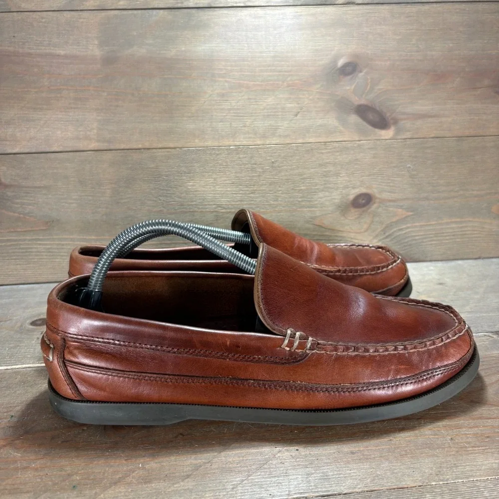 LL Bean Casco Bay Mens size 9 shoes Brown Leather Venetian Handsewn Loafers